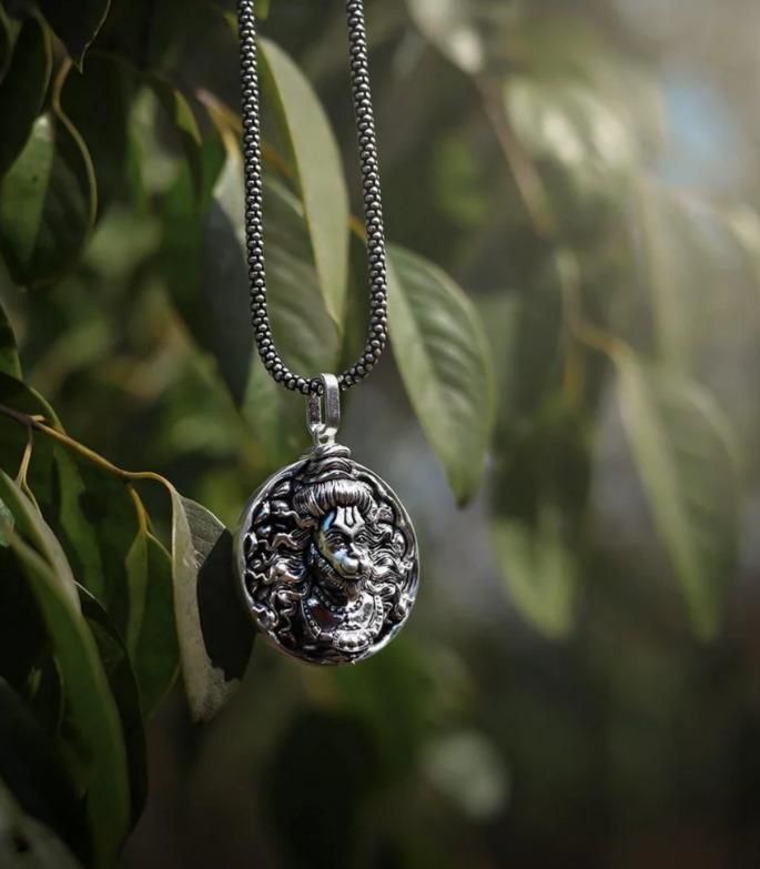🙏 Jai Hanuman Divya Kavach Pendant Oxodaised Silver Chain