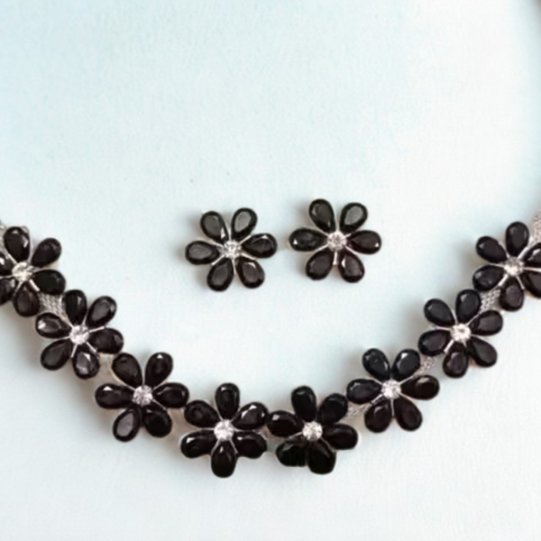 🌸 Midnight Bloom Floral Necklace Set 🌙✨