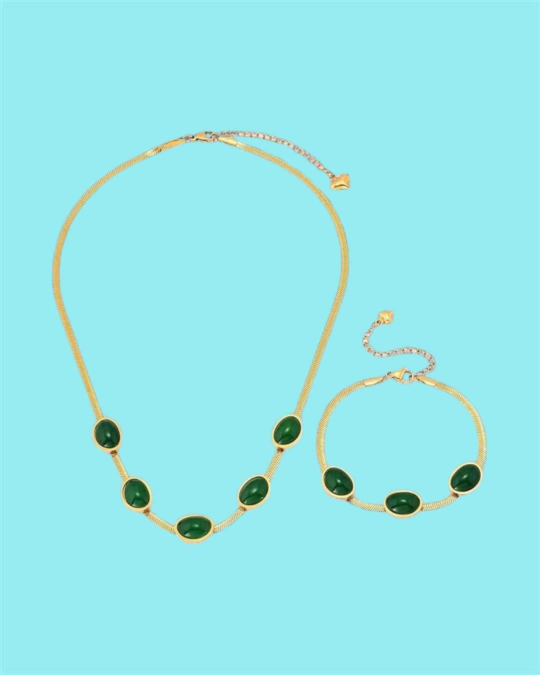 👑 Queen’s Grace Green Pendant Necklace Set with Bracelet ✨💚