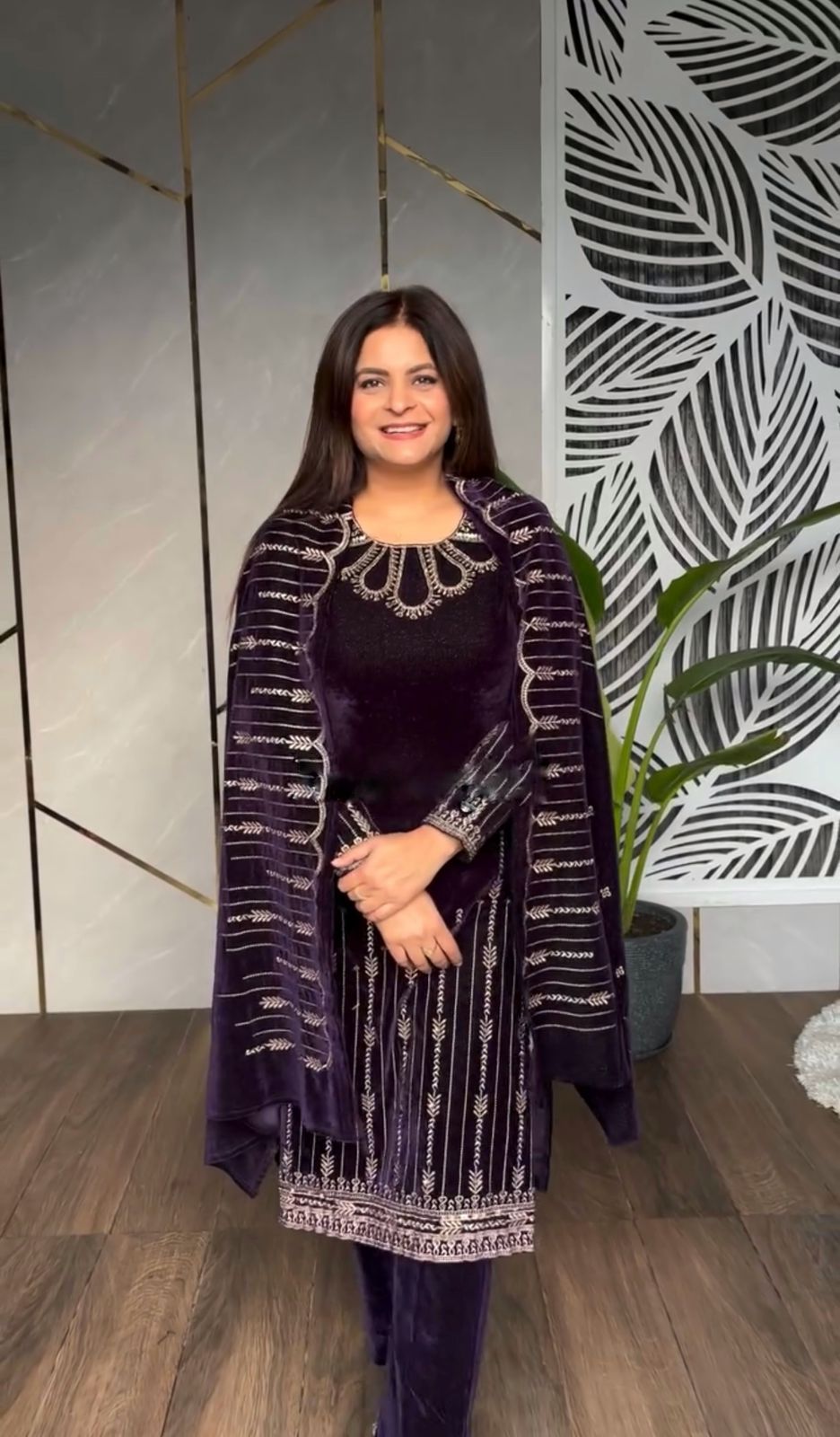 💖 Heavy Velvet Embroidery Top–Bottom Set with Matching Velvet Dupatta