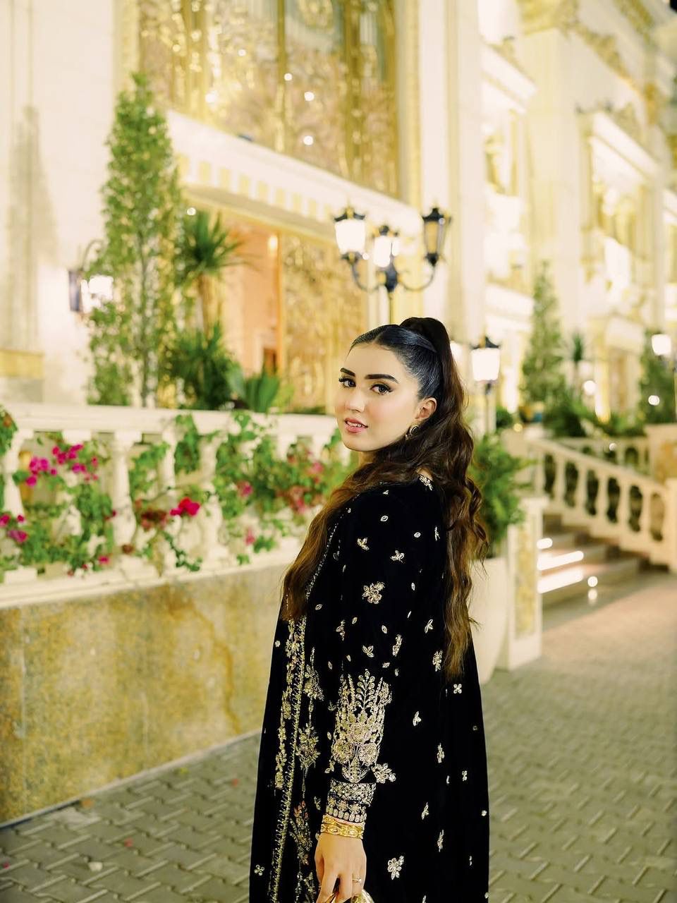 💫 Premium Designer Velvet Embroidered Suit Set – Winter Special Collection