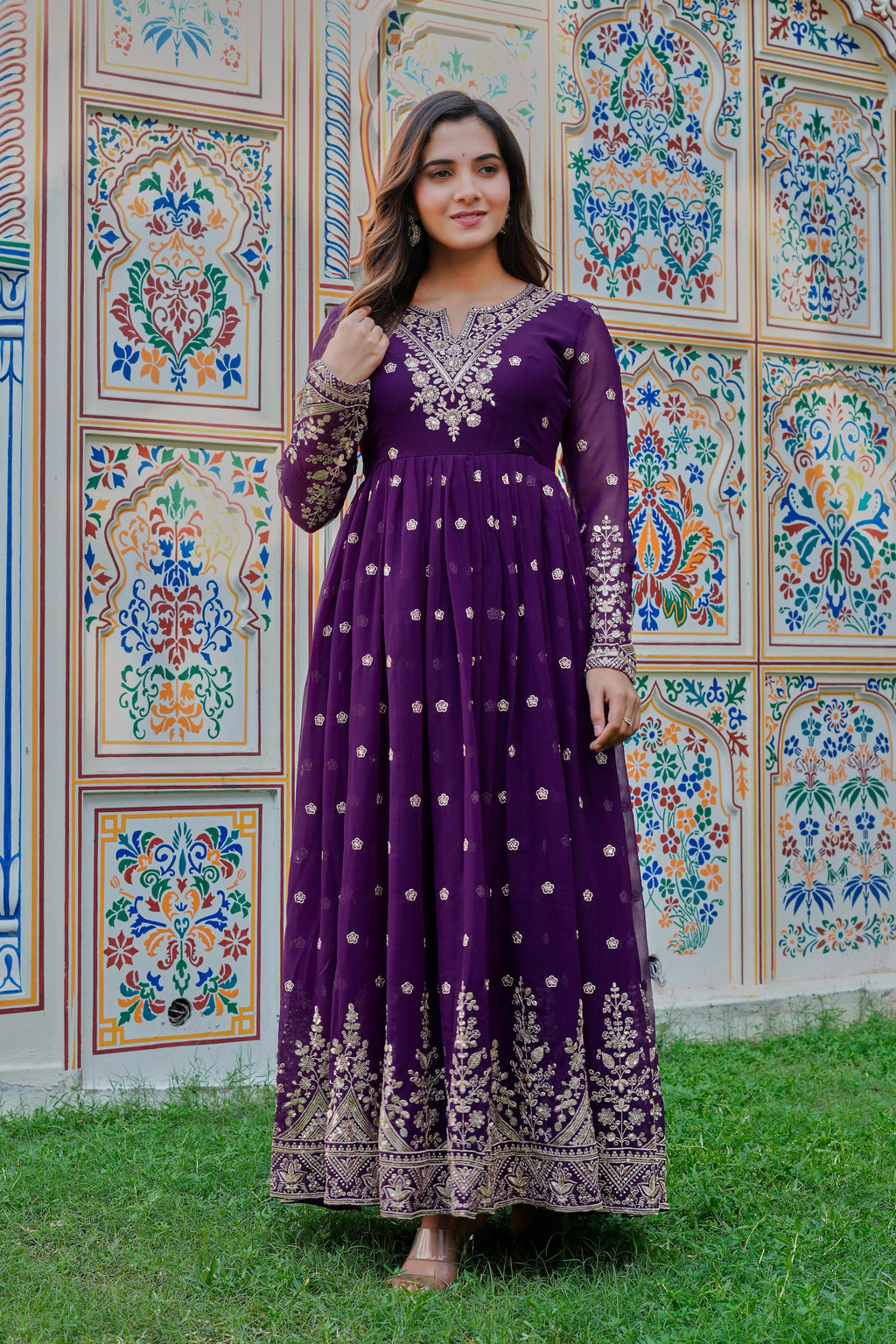 🔥 Elegant Partywear Gown Set with Digital Print Dupatta 🔥