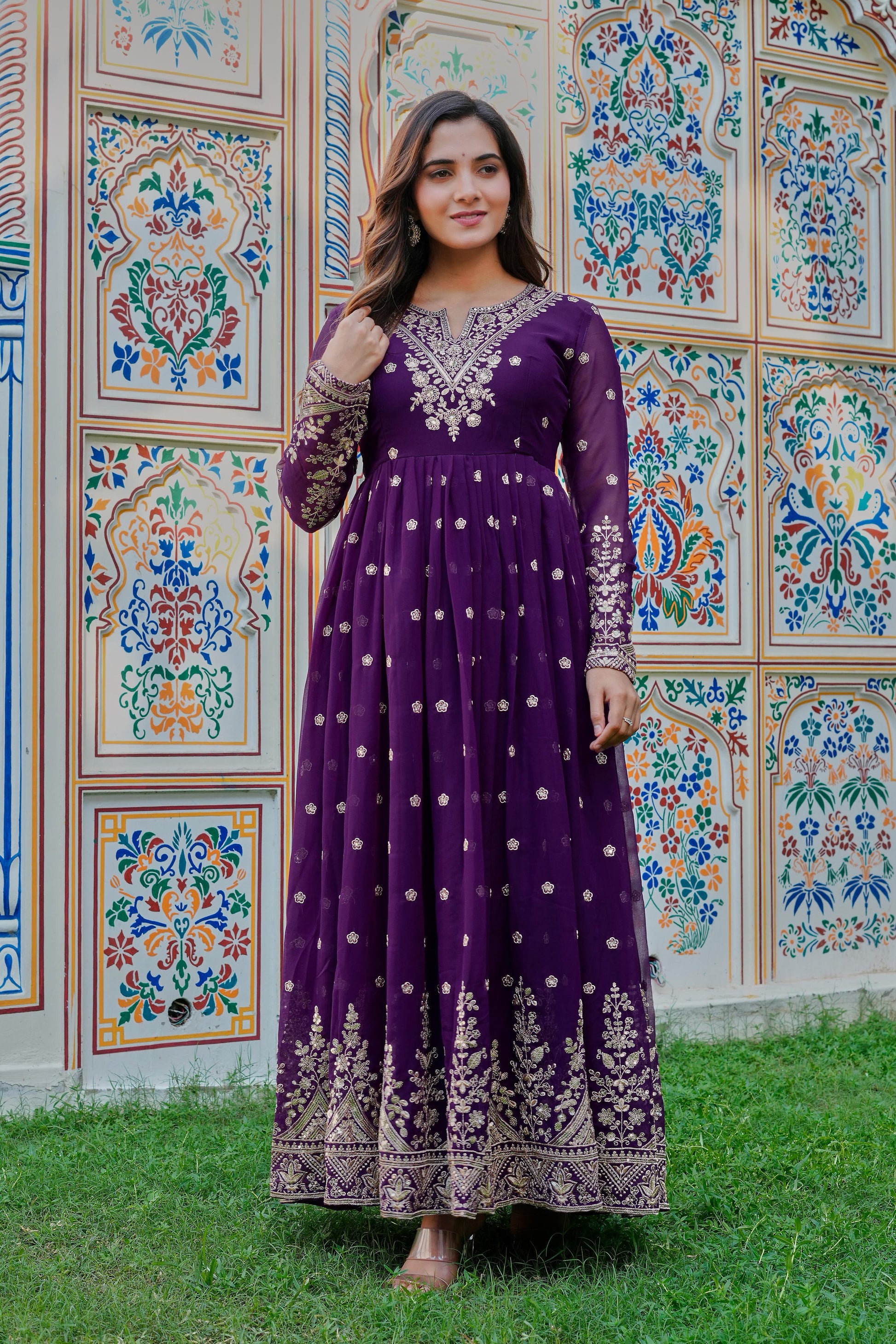 🔥 Elegant Partywear Gown Set with Digital Print Dupatta 🔥